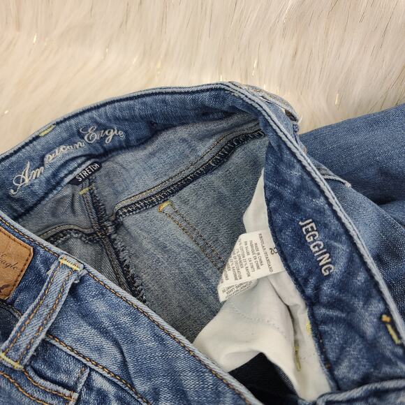 American Eagle Outfitters Jegging Distressed Skinny Jeans Med Wash Stretch Sz 2 - Picture 7 of 7